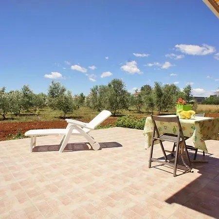 Holiday home Secluded Holiday In Olive Grove *